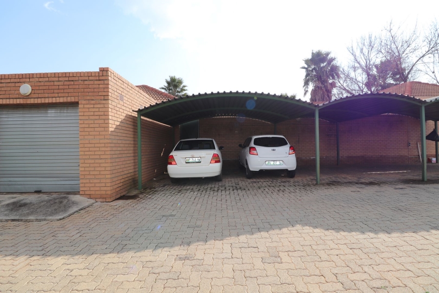 Commercial Property for Sale in Oudorp North West